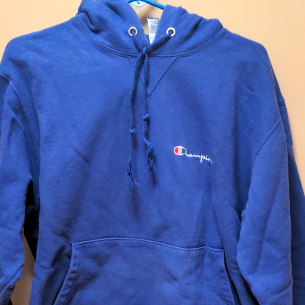 Women's Champion pull over heavy-weight  hoodie. Blue